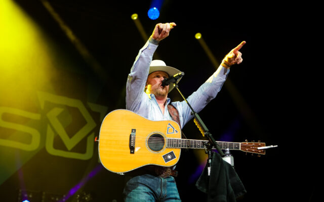 Must See! Cody Johnson Sings “Fresh Prince Of Bel-Air” and “The Beverly Hillbillies” Theme Songs When His Sound System Failed.